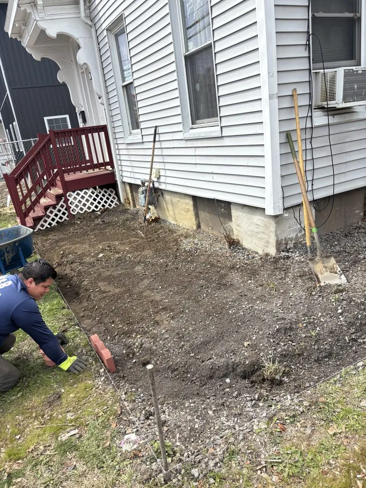 Reliable garden landscaping for homes in Poughkeepsie, NY by W&B Landscaping Service