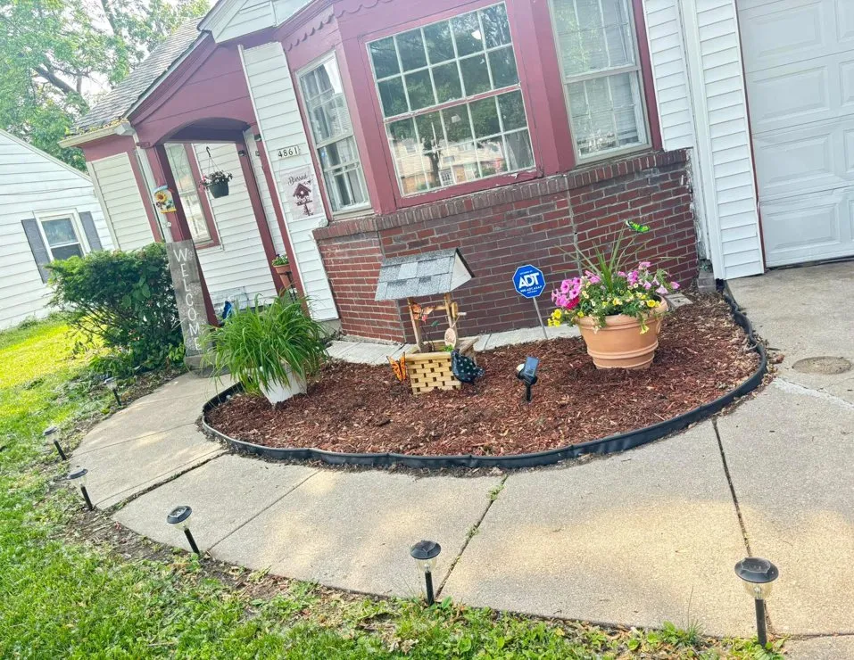 Custom outdoor landscaping experts serving Milwaukee, WI - WB Lawn Care Services