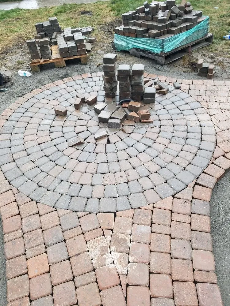 Reliable lawn mowing service in Pontiac, MI by WB Maintenance