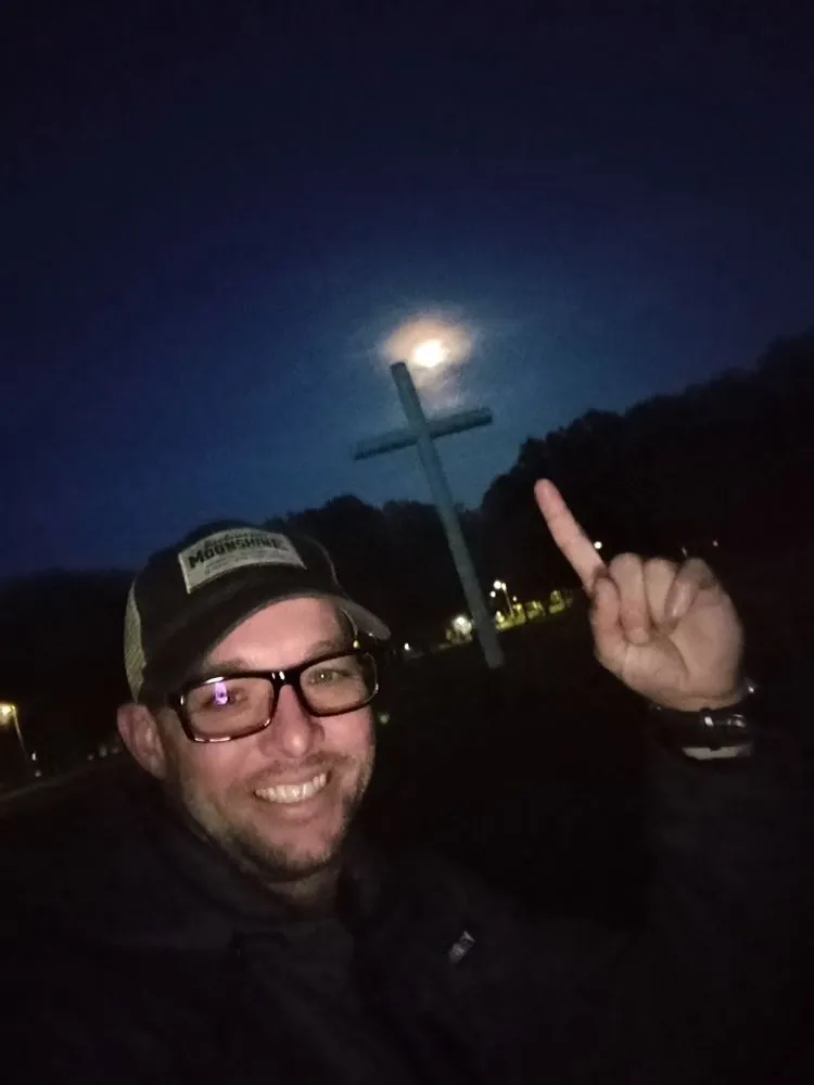 Affordable yard maintenance with custom design in Lafayette, TN by WC Home Services