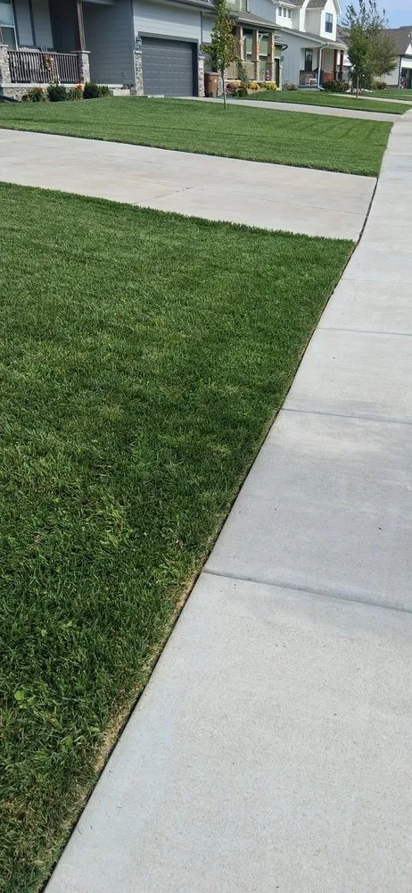 Reliable lawn care service for year-round maintenance across Lincoln, NE - WC Lawncare