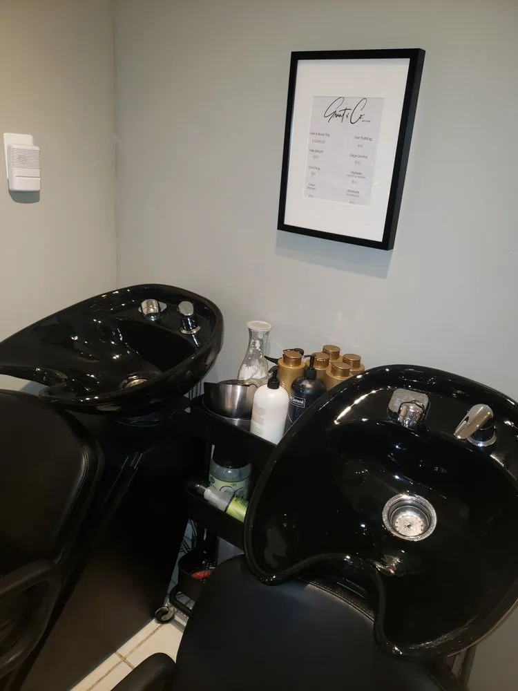 Reliable lawn care service experts serving Philadelphia, PA - WCDB Cleaning Co & Lawn Care Services