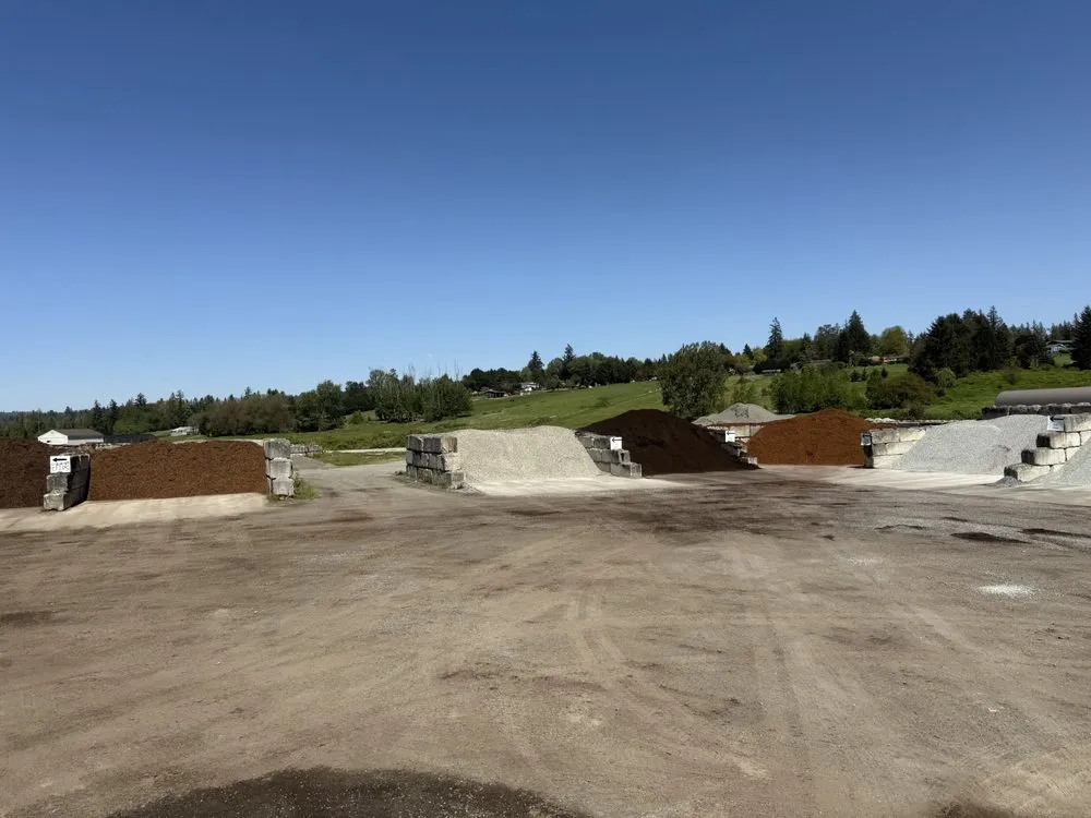 Custom lawn mowing service for beautiful yards across Snohomish, WA - WCI The Stockyard