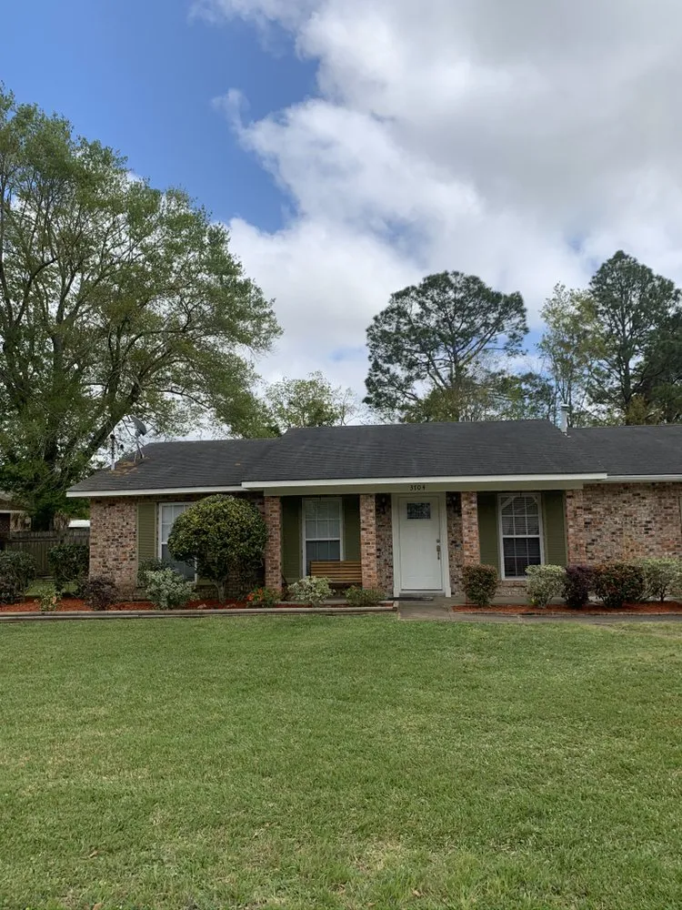 Reliable lawn mowing service for beautiful yards across Pascagoula, MS - WD Lawn Care