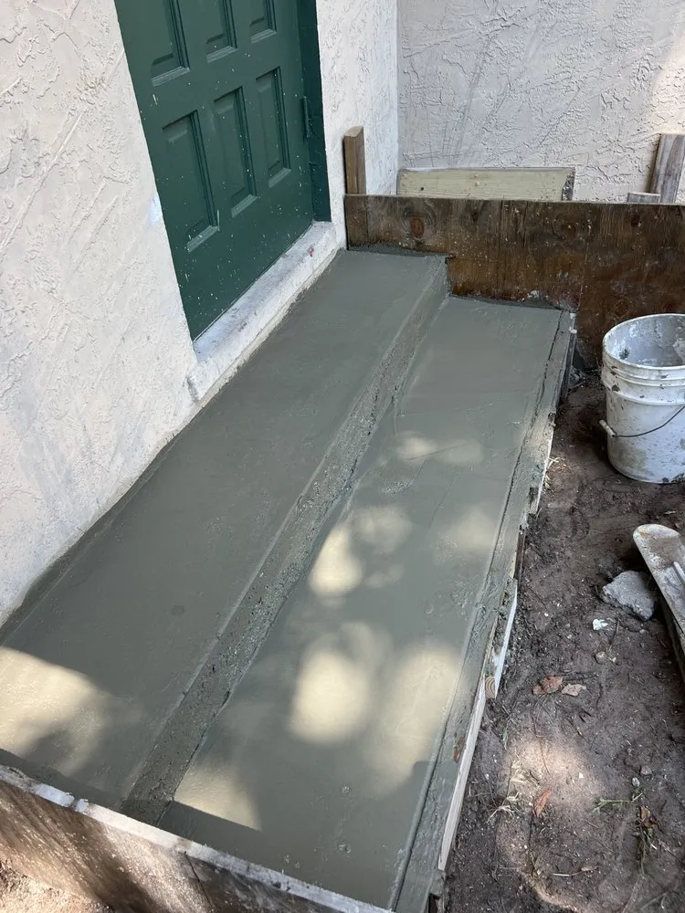 Expert lawn mowing service in Daytona Beach, FL - WD Warren