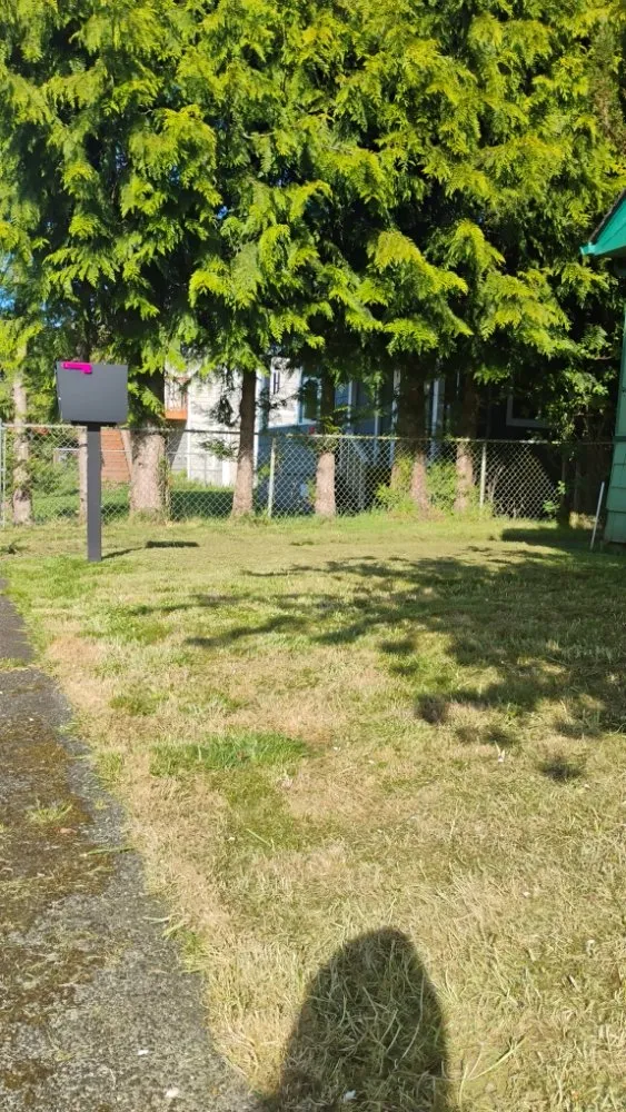 Top-rated garden landscaping in Aberdeen, WA by WDH Mowing