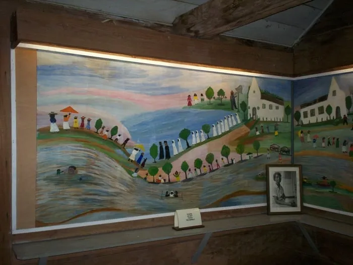 Custom landscaping services for residential properties across Toledo, OH - We Can Do It Removal and Cleaning Service