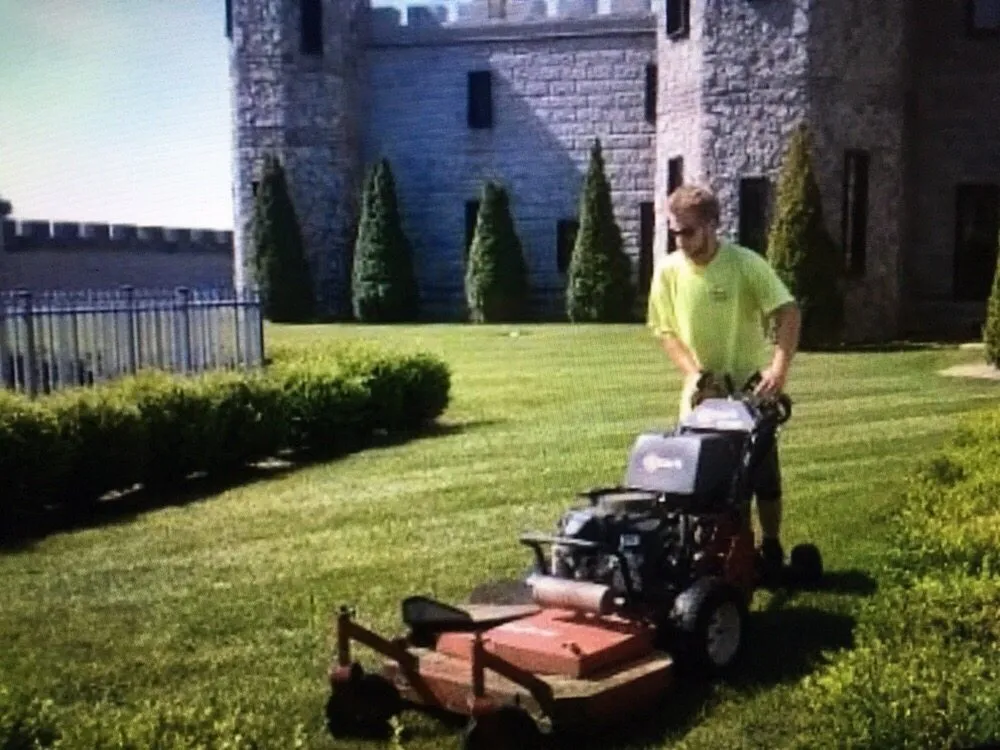 Custom yard cleanup service experts serving Lexington, KY - We Care Lawn Care