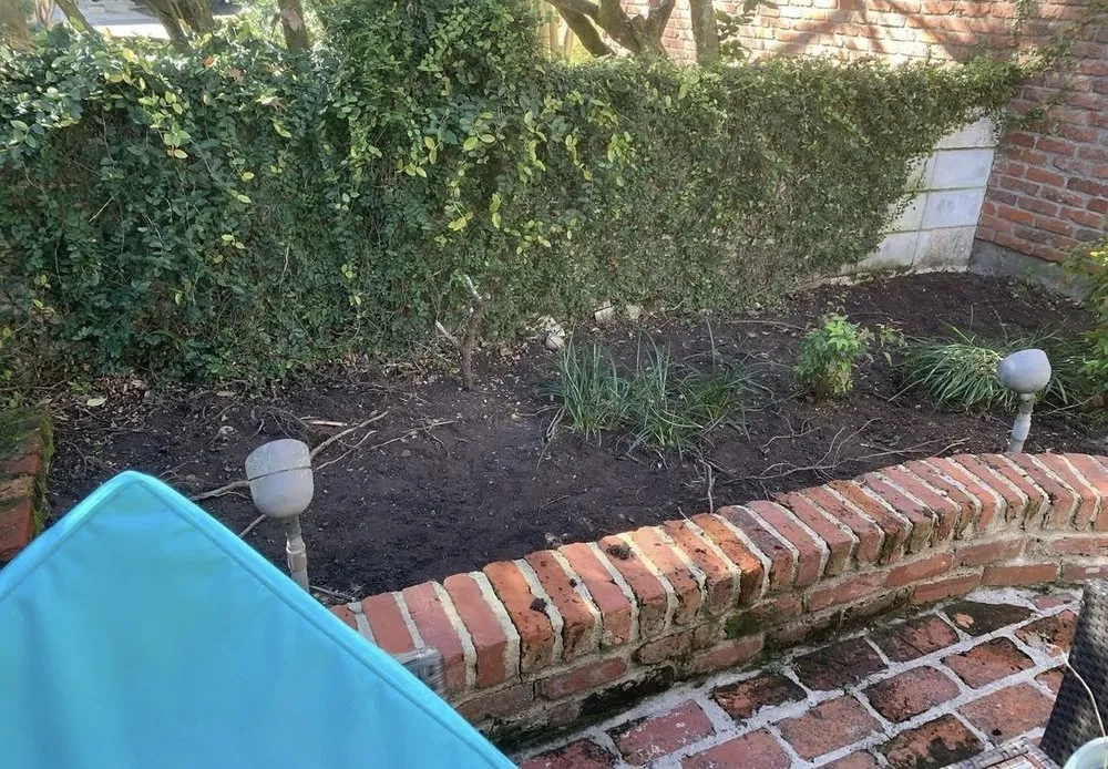 Professional residential landscaping for beautiful yards across Baton Rouge, LA - We Come 2 U Landscape Care