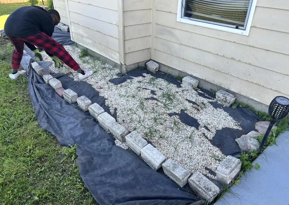 Reliable yard cleanup service near you across Baton Rouge, LA - We Come 2 U Landscape Care