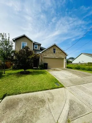 We Cutt Dat Lawn Care Services Logo