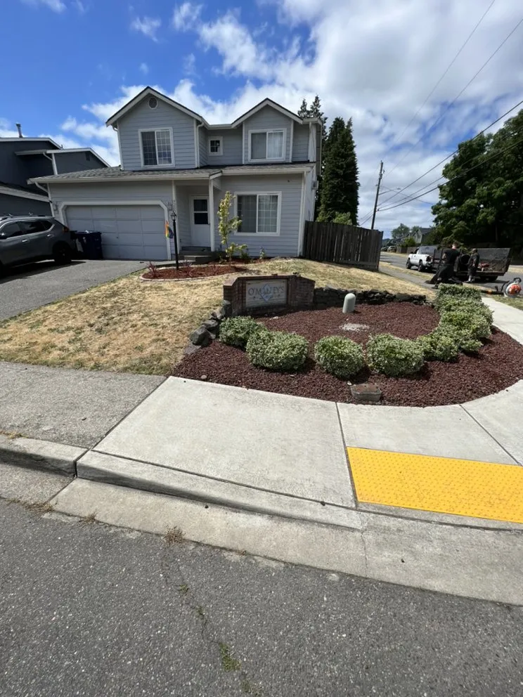 Reliable outdoor landscaping in Puyallup, WA by We do it 4 less