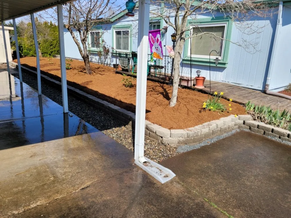 Affordable outdoor landscaping in Puyallup, WA by We do it 4 less
