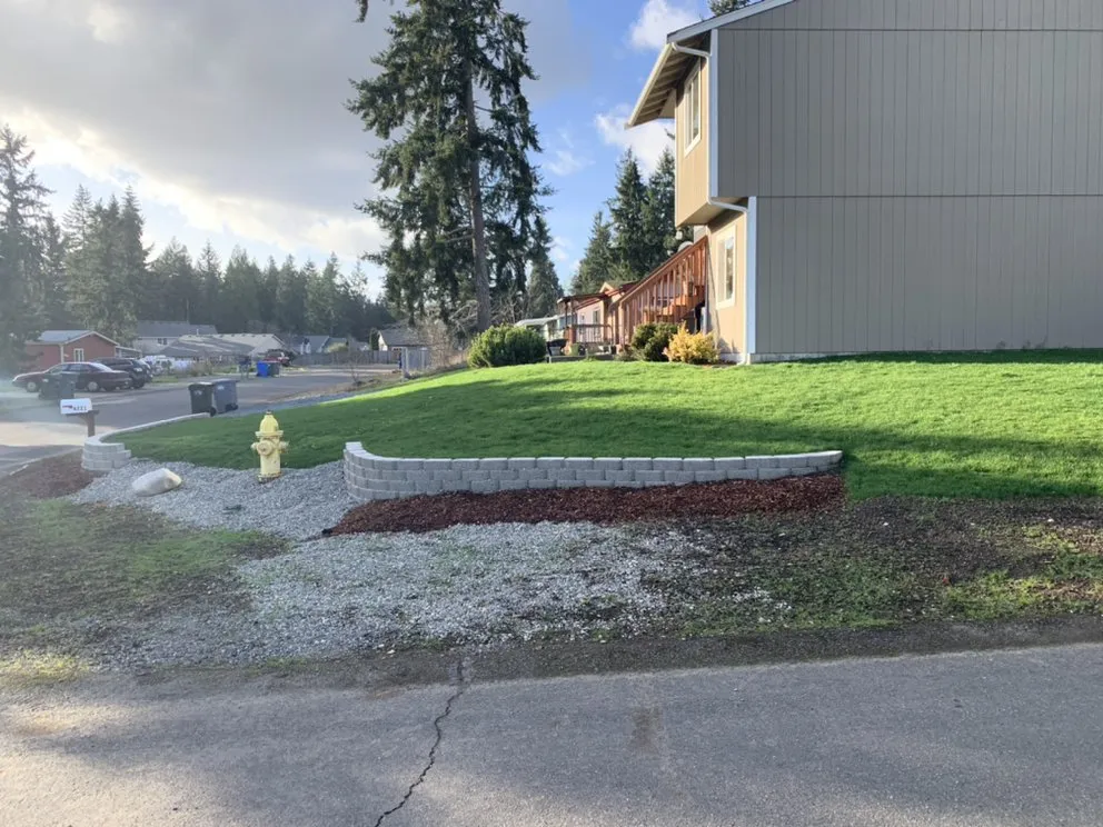 Custom yard maintenance experts serving Puyallup, WA - We do it 4 less