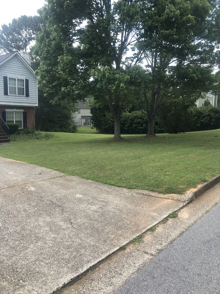 Professional lawn mowing service in Decatur, GA - We Do It The Best Landscaping