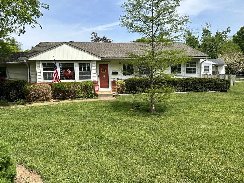 Custom landscaping services for beautiful yards in Louisville, KY by We Do Landscaping