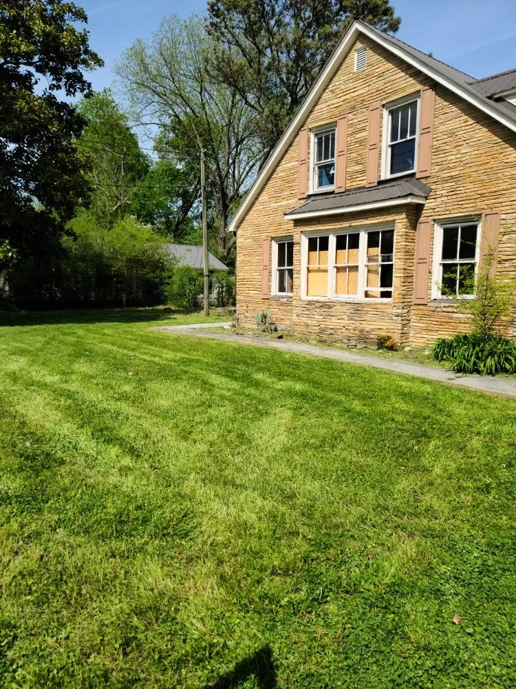 Local outdoor landscaping experts serving Madisonville, TN - We Mow