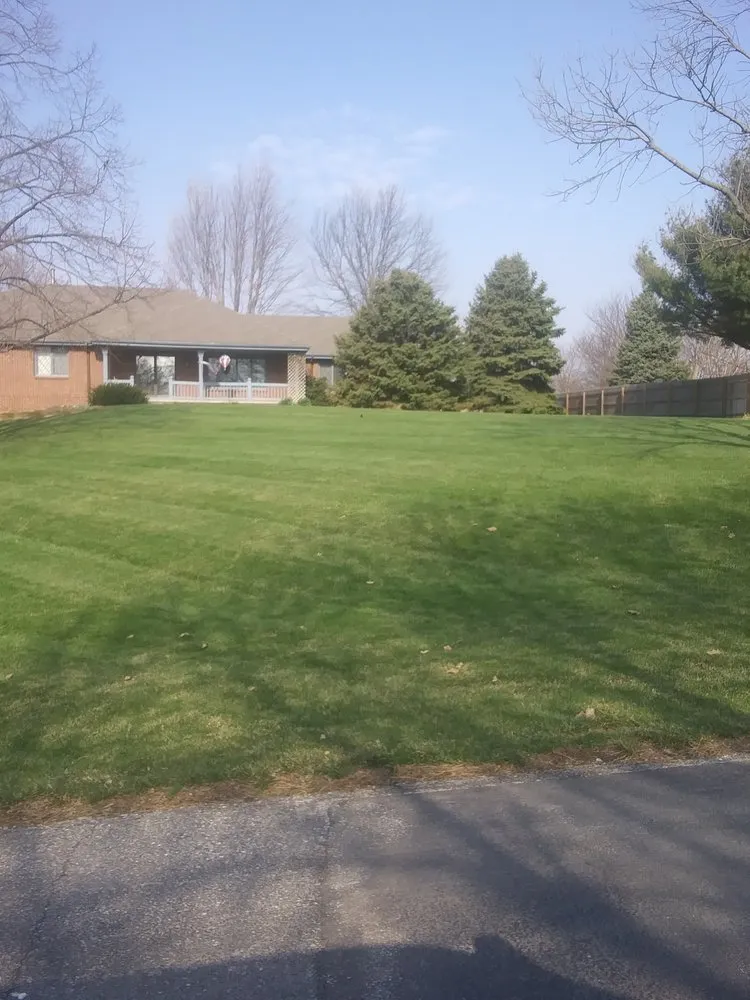 Top-rated yard maintenance in Omaha, NE by We Mow Omaha
