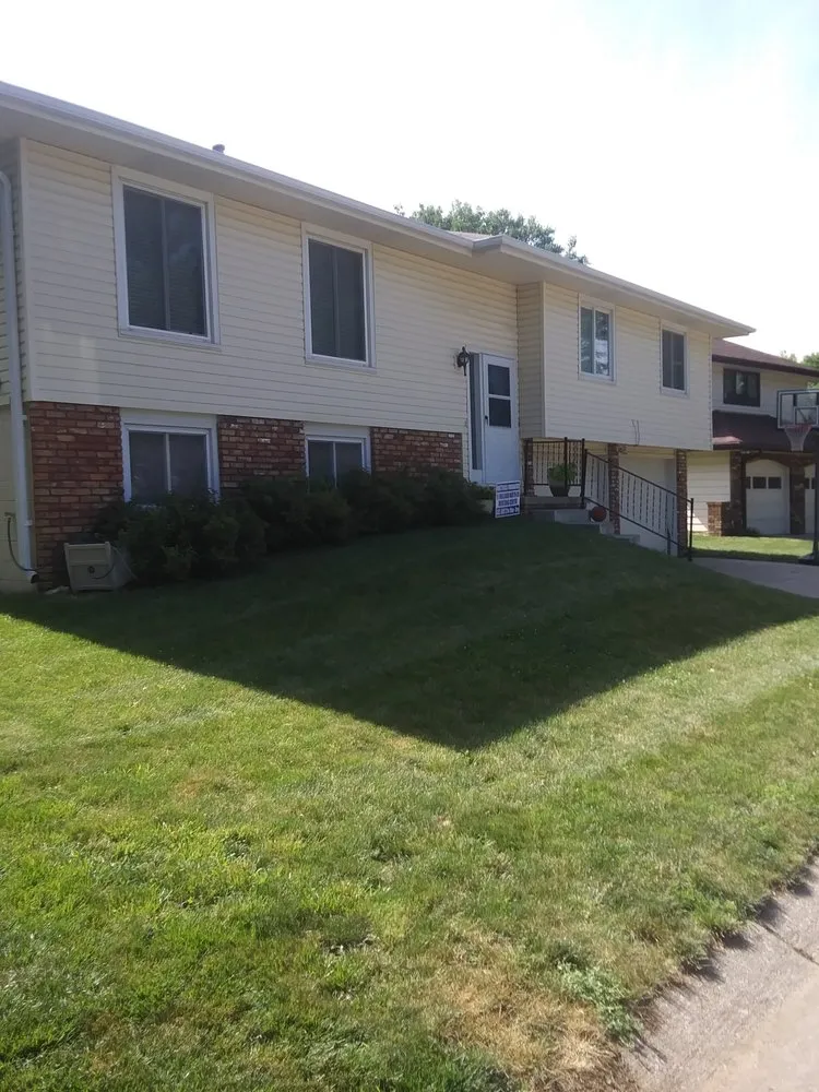 Reliable yard maintenance in Omaha, NE - We Mow Omaha