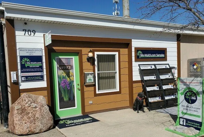 Reliable yard cleanup service in Wheaton, IL - We Mulch