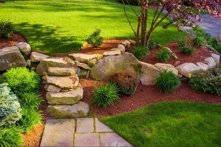 Top-rated residential landscaping experts serving Wheaton, IL - We Mulch