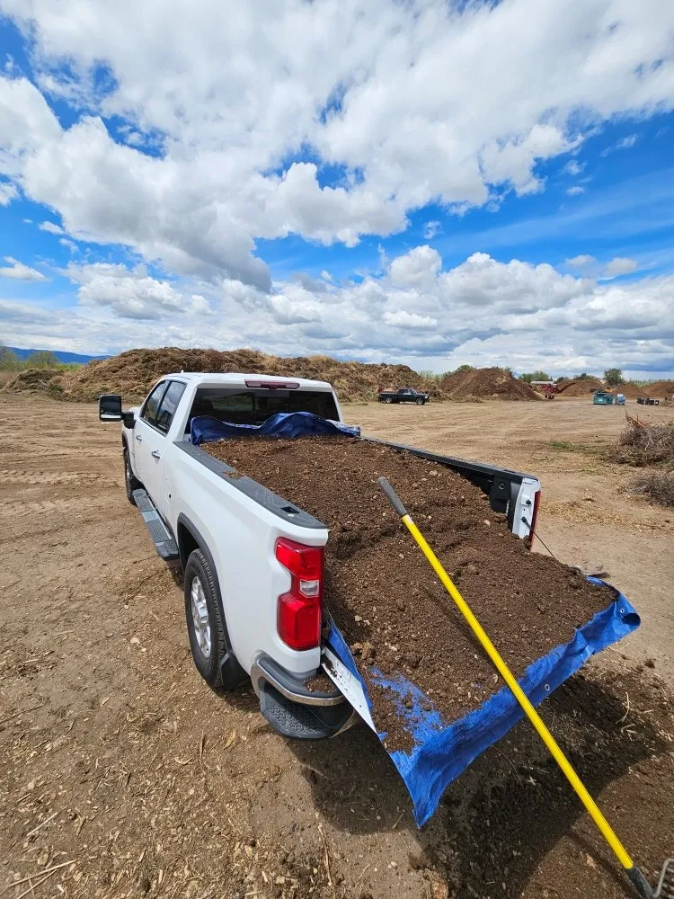 Top-rated yard cleanup service for homes across Loveland, CO - We R Trash