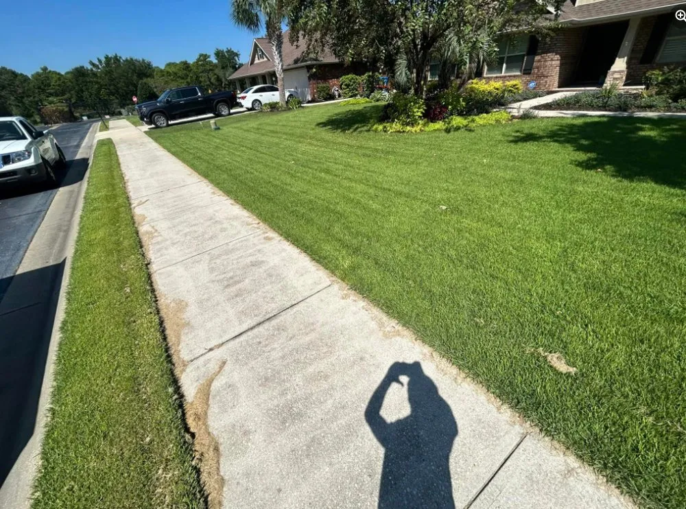 Trusted lawn mowing service experts serving Gulf Breeze, FL - We The People Lawncare