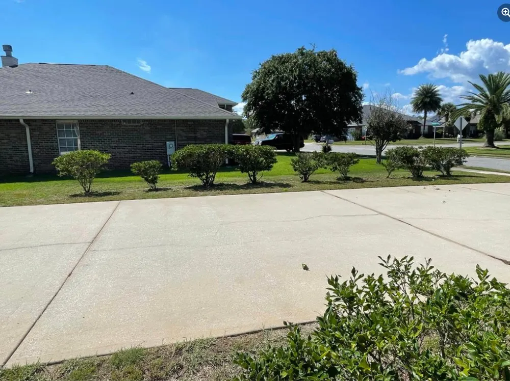 Top-rated residential landscaping in Gulf Breeze, FL by We The People Lawncare