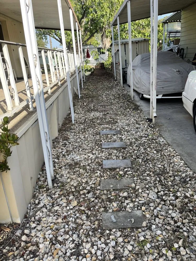 Custom lawn mowing service in Palo Alto, CA by We Yard