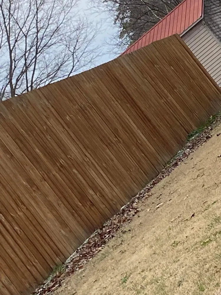 Professional lawn care service experts serving Sharon, TN - Weakley County Fence