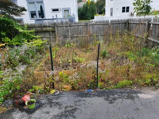 Weavs Landscaping Logo