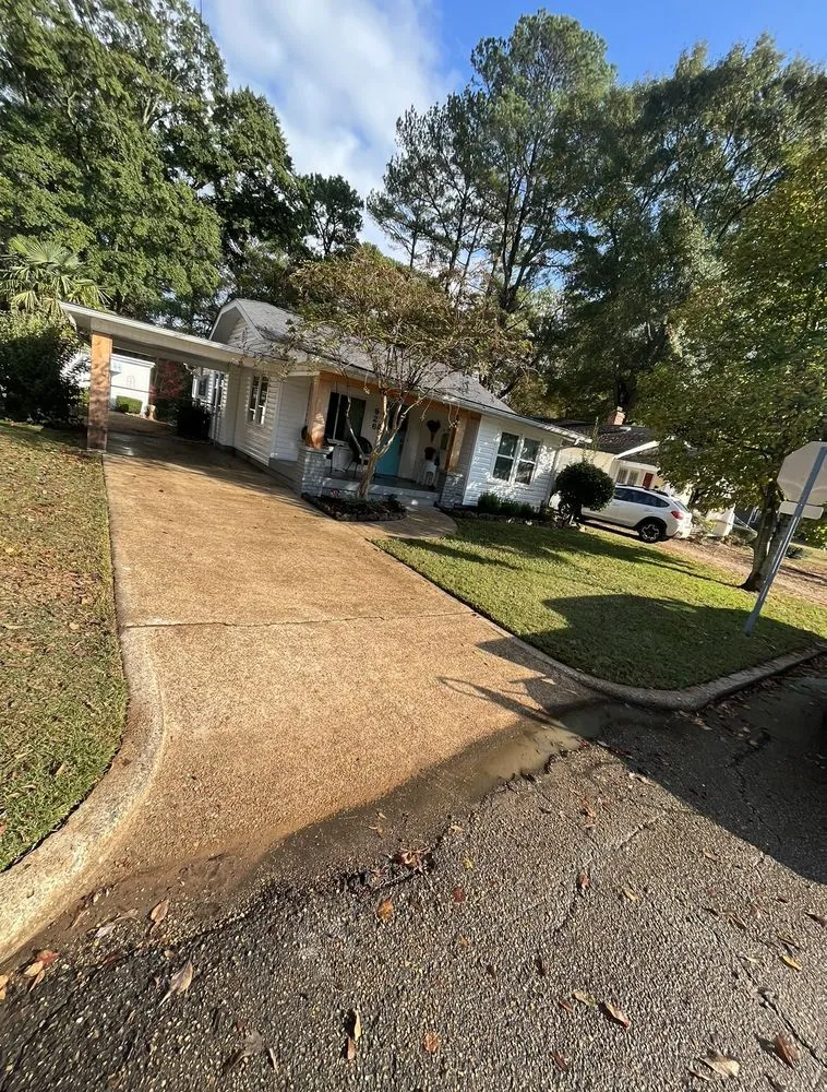 Professional garden landscaping near you across Tupelo, MS - Webb Solutions