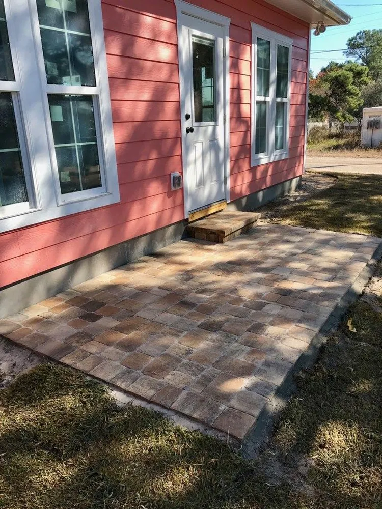 Top-rated lawn mowing service for residential properties across Panama City, FL - Webb's Land Management