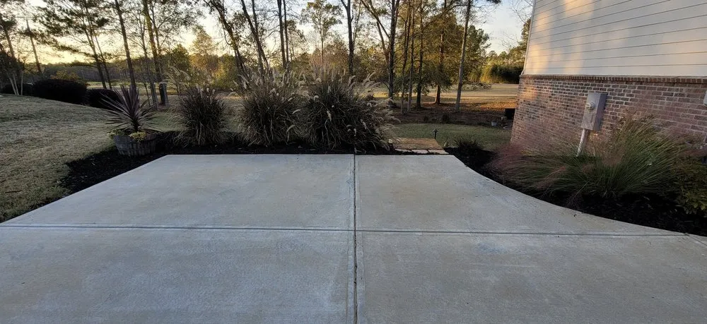 Local lawn mowing service for beautiful yards in Locust Grove, GA by Webbscapez