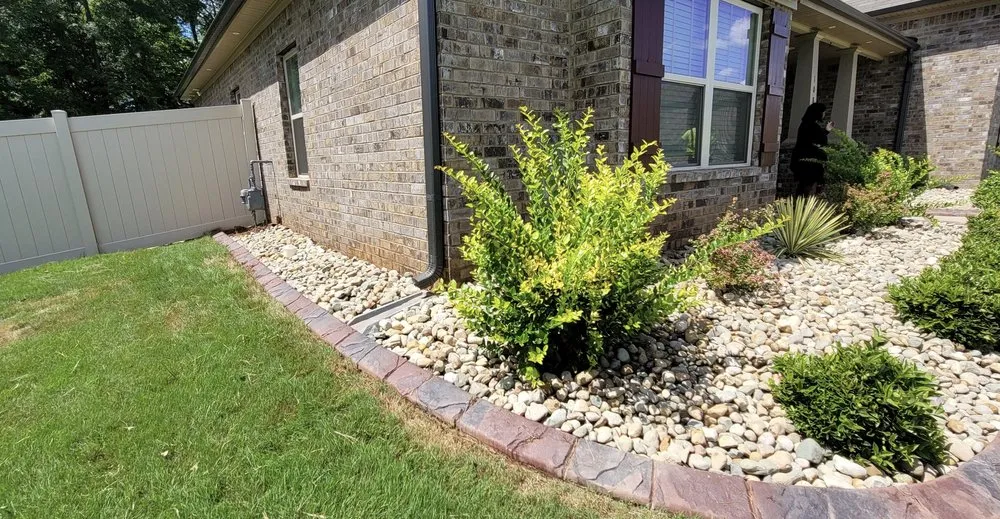 Affordable lawn mowing service in Locust Grove, GA by Webbscapez