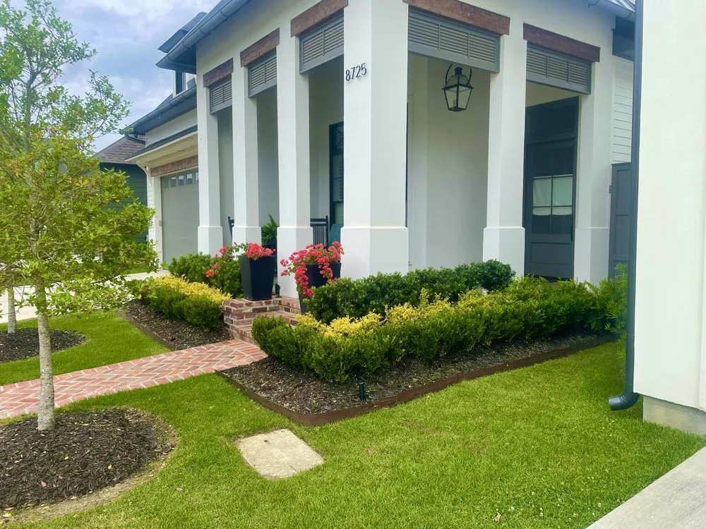 Top-rated yard maintenance experts serving Baton Rouge, LA - Webre Landscaping