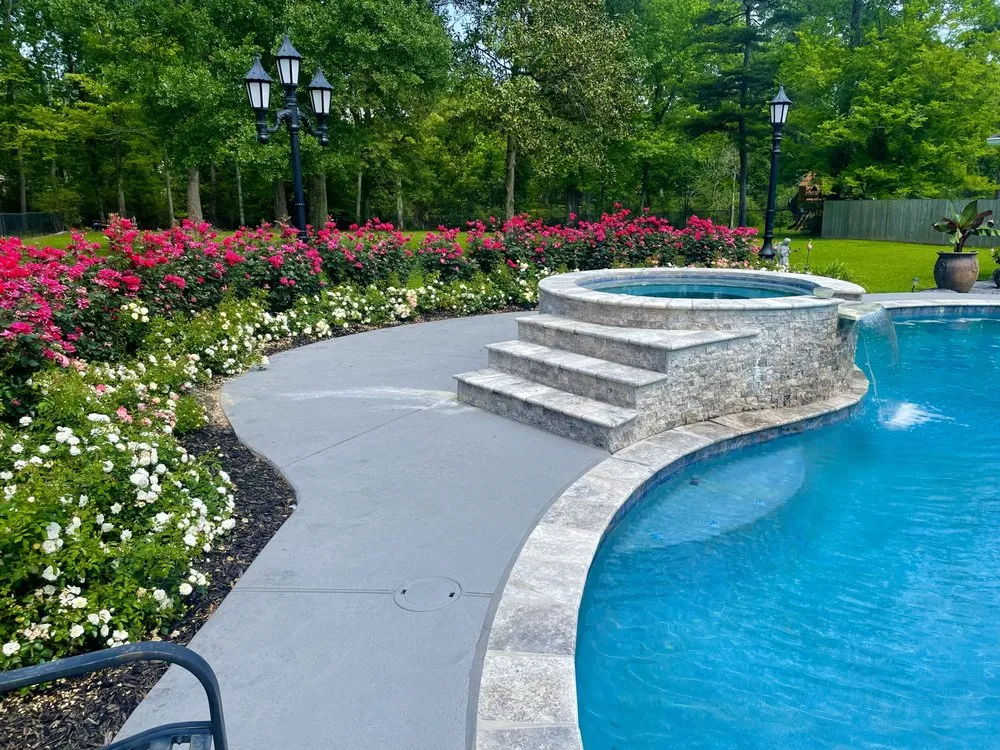 Affordable lawn mowing service experts serving Baton Rouge, LA - Webre Landscaping