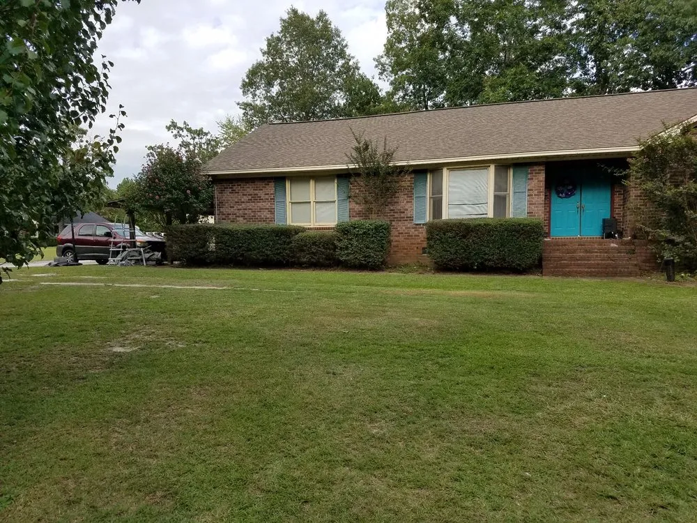 Local yard cleanup service in Privateer, SC by W.E.C. Lawn Care