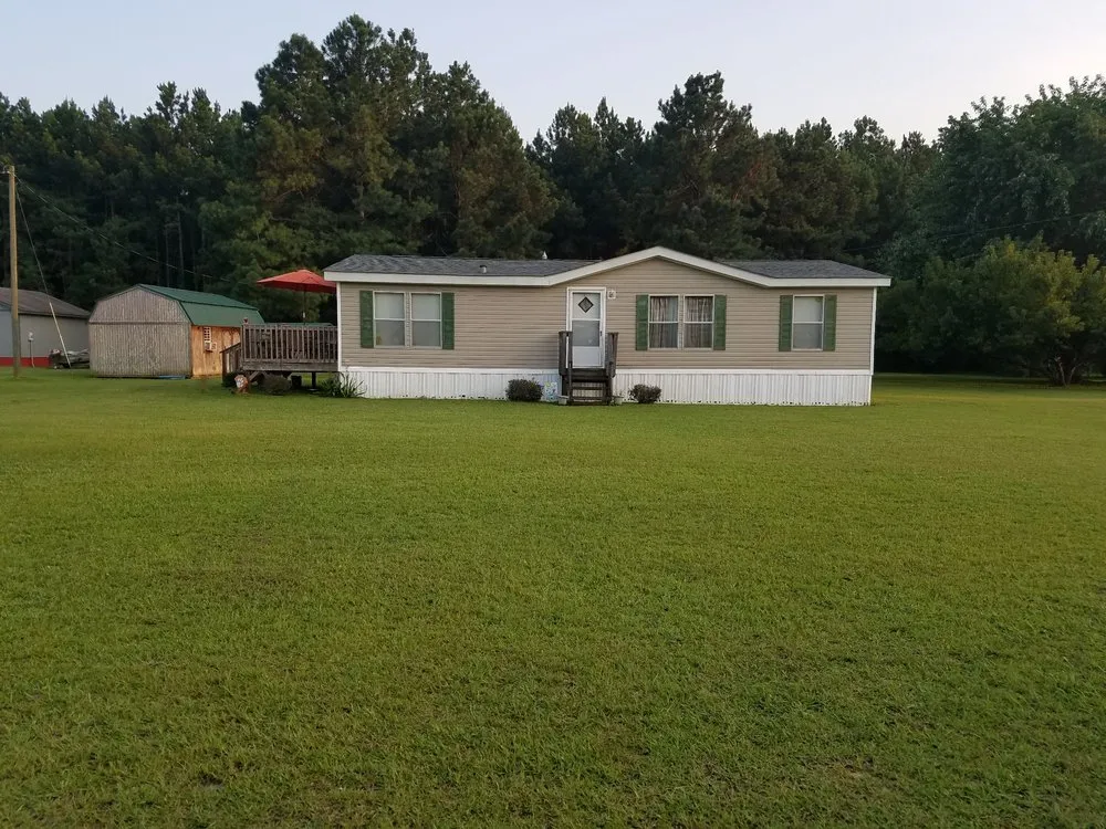 Affordable lawn care service in Privateer, SC - W.E.C. Lawn Care