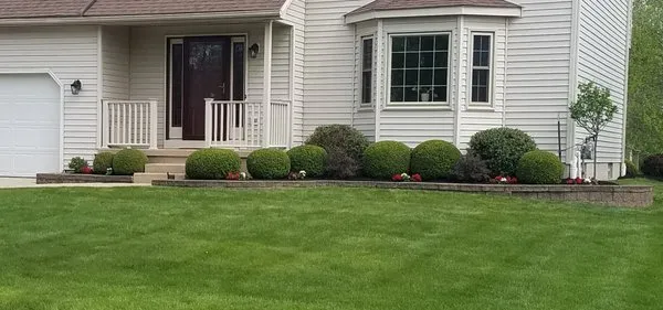 Weed eaters landscaping Logo