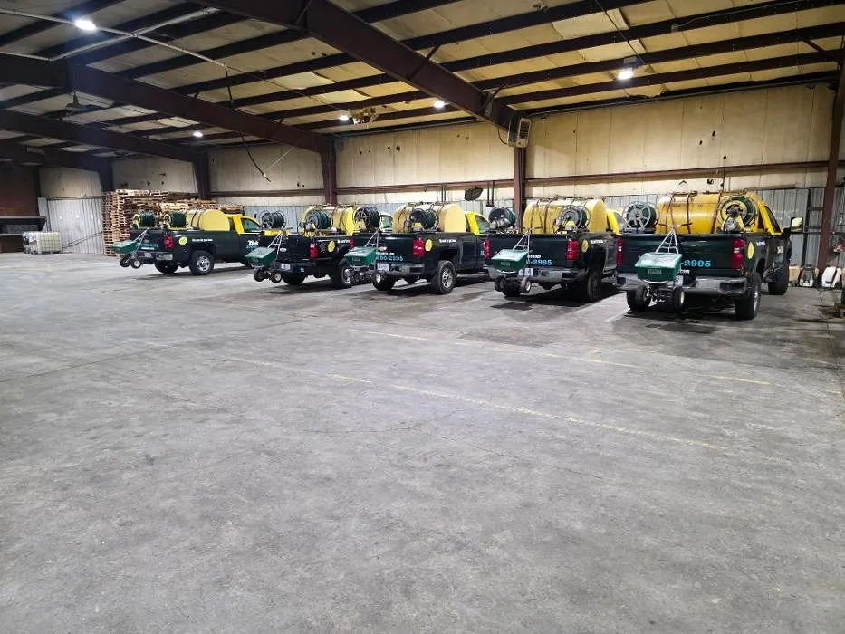 Affordable yard cleanup service in Evansville, IN - Weed Man