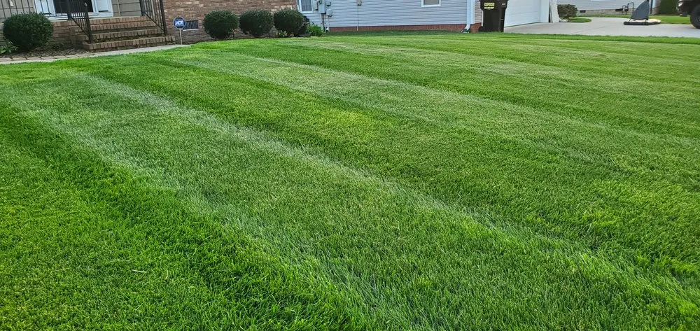 Local garden landscaping for beautiful yards in Hixson, TN by Weed Man