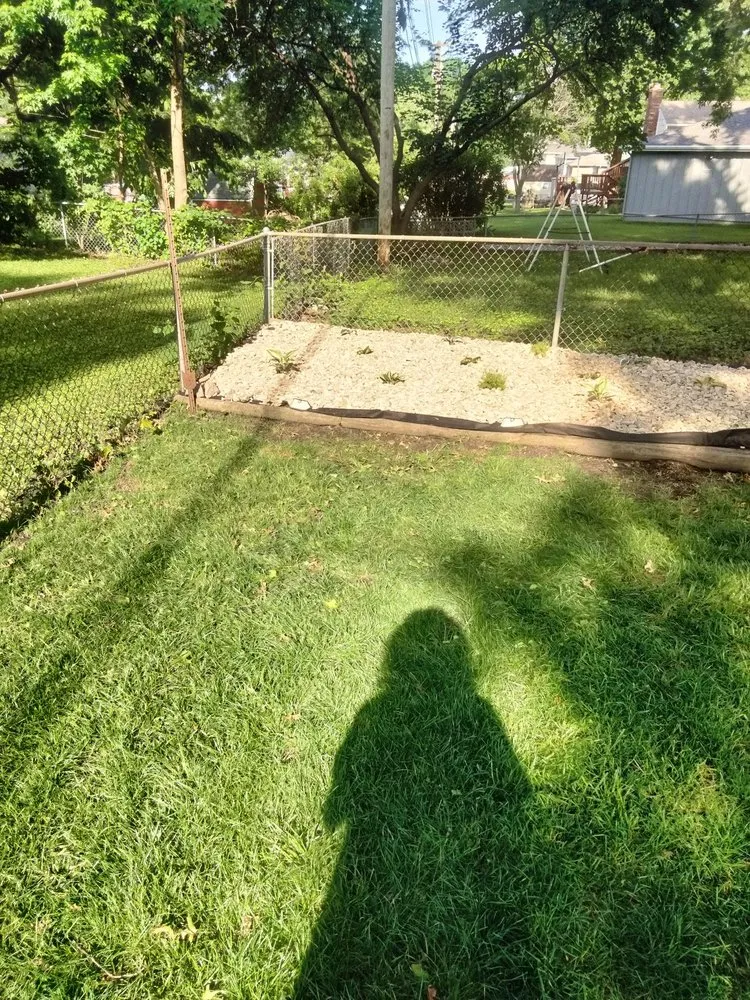 Affordable garden landscaping experts serving Lee's Summit, MO - Weed Man