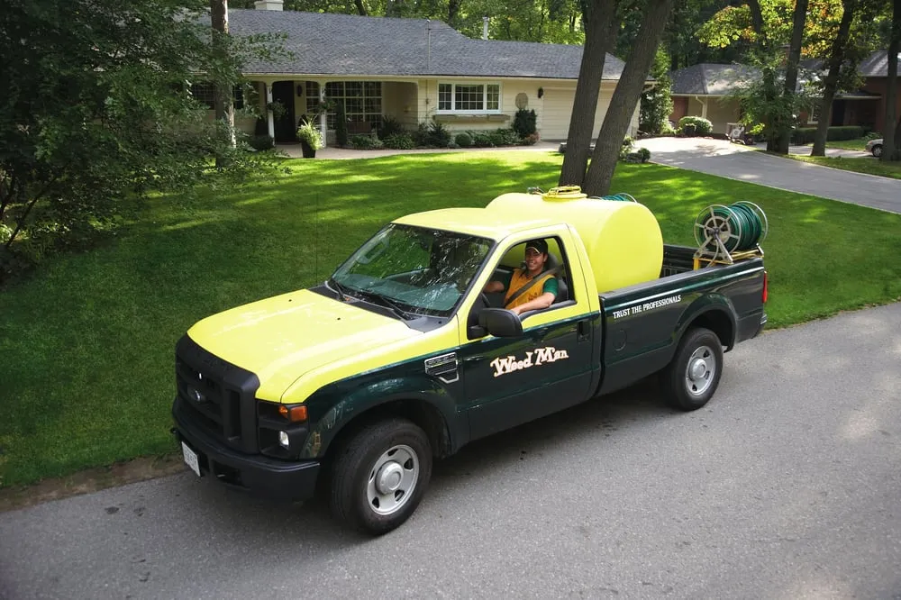 Custom lawn care service experts serving Midland, MI - Weed Man
