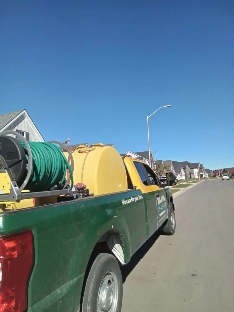 Custom garden landscaping in Nashville, TN by Weed Man