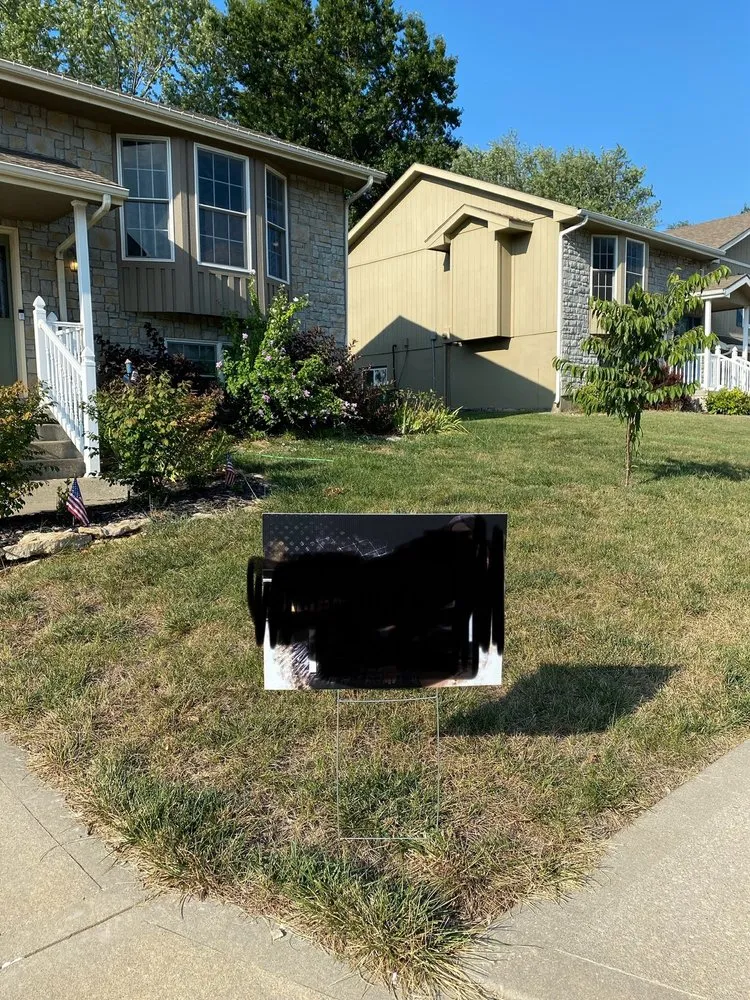 Affordable yard cleanup service for residential properties across Pleasant Valley, MO - Weed Man