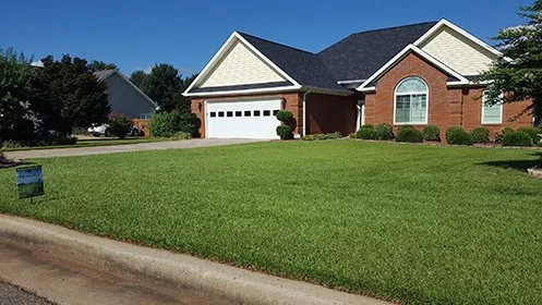 Top-rated landscape design for residential properties in Richmond Hill, GA by Weed Man