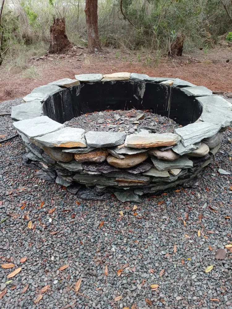 Top-rated yard cleanup service for year-round maintenance across Yulee, FL - Weed Pullers - Odd Jobs