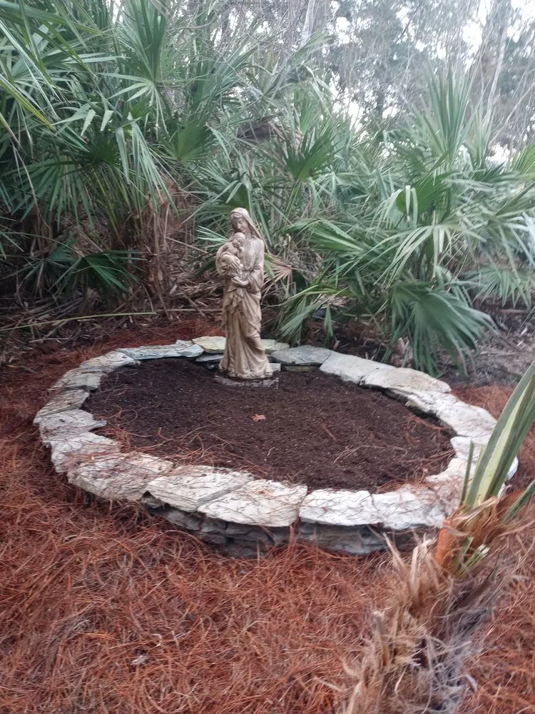 Custom landscape design for residential properties in Yulee, FL by Weed Pullers - Odd Jobs