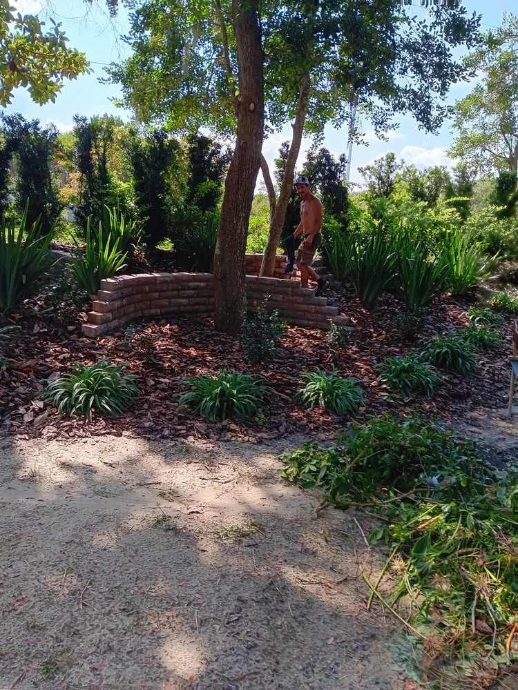 Professional yard cleanup service in Yulee, FL by Weed Pullers - Odd Jobs